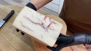 Сыр Пекорино Романо с черешней
