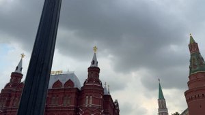 Сначала дело, потом гуляй смело.Уехала в Москву.