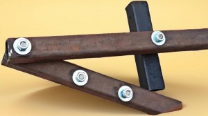 🗜️DIY: Универсальный зажим для деревянных панелей. 🔨Самодельный фиксатор для монтажа.🪛