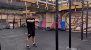 Тяга резины одной рукой к лицу с вращением плеча наружу|One arm banded face pull with external rotat