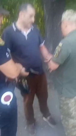Харьковский счастливчик. Полицаи с ТЦКашниками конечно беспределят по полной !!!