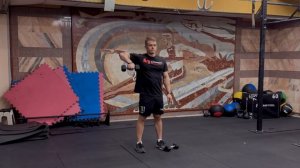 Тяга одной гантелей стоя к подбородку|One Arm Dumbbell Upright Row
