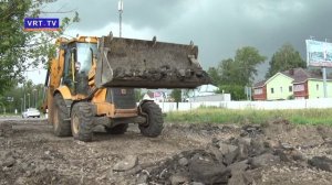 Глава города Инна Волкова проверила ход работ по благоустройству сквера «Защитникам неба»