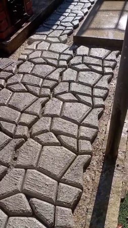 пазл из бетона. Дорожка в формах