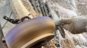 From Burnt Log to Breathtaking Art: Young Artisan's Incredible Woodturning & Epoxy Resin Creation