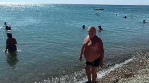 Кро на купании