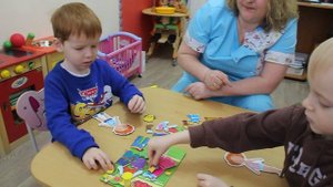 Дидактическая игра "Собери одежду в шкаф"