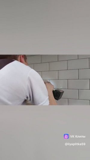Оверстия в плитке под розетки