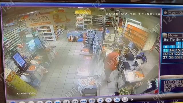 Жители красноярского дома в Энергетиках заявляют о терроре со стороны соседа