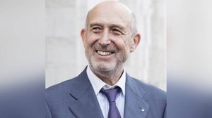 Интервью декана Высшей школы бизнеса Олега Самуиловича Виханского на телеканале Москва 24