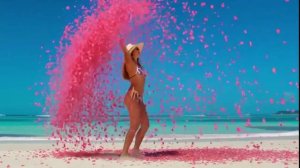 Сочные девушки на пляже. 18+. Эротика
