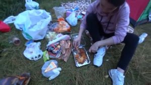 Виталик Зелёный 24 часа с девушкой на рыбалке