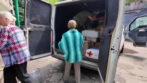 Доброволец Гумкорпуса Югры доставил книги для библиотеки реабилитационного центра Макеевки