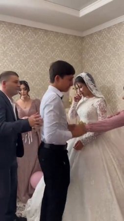 #Рекомендации #Россия #таджикистан #Узбекистан Кроссовки Метро тёплый стан 2 этаж 453 454 павильон