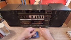 Магнитола Sanyo C33 из девяностых. Слушаем кассетки из девяностых и восьмидесятых