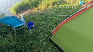 Рыбалка на озере. Карась - ладошечник.