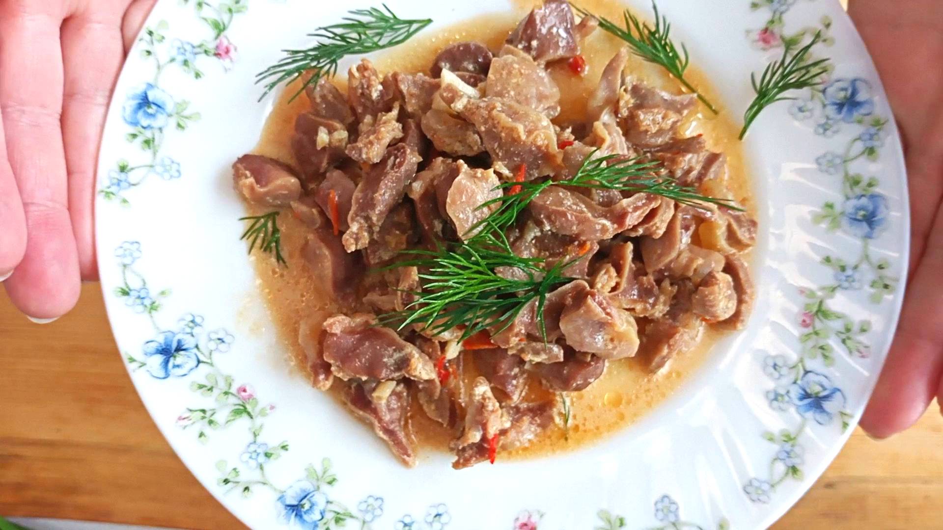 Гуляш с подливкой Рецепт из куриных желудков Эффектное Бюджетное блюдо