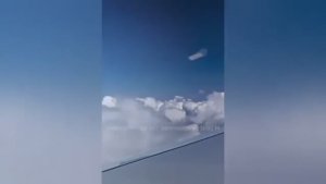 Цилиндрический Объект Над Лайнером