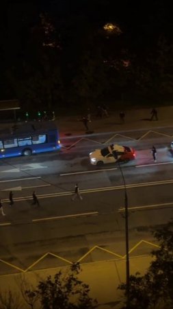 ‼️Массовая и вооруженная драка произошла в Ясенево, в ней участвовали минимум 30 человек‼️