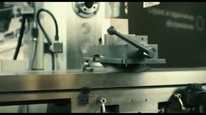 Широкоуниверсальный фрезерный станок Stalex MUF200 Servo