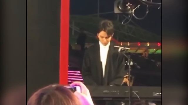 🔔 Как менялся Димаш Кудайберген, юный ведущий, игра на фортепиано смотреть онлайн