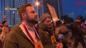 В Екатеринбурге в четверг ночью состоялось главное событие “Царских дней” - большой крестный ход !!!