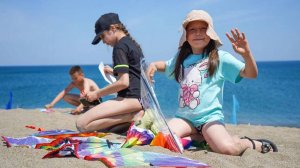 Чистый песок, синее море и безопасная среда: в Корсаковском районе открыли пляжный сезон