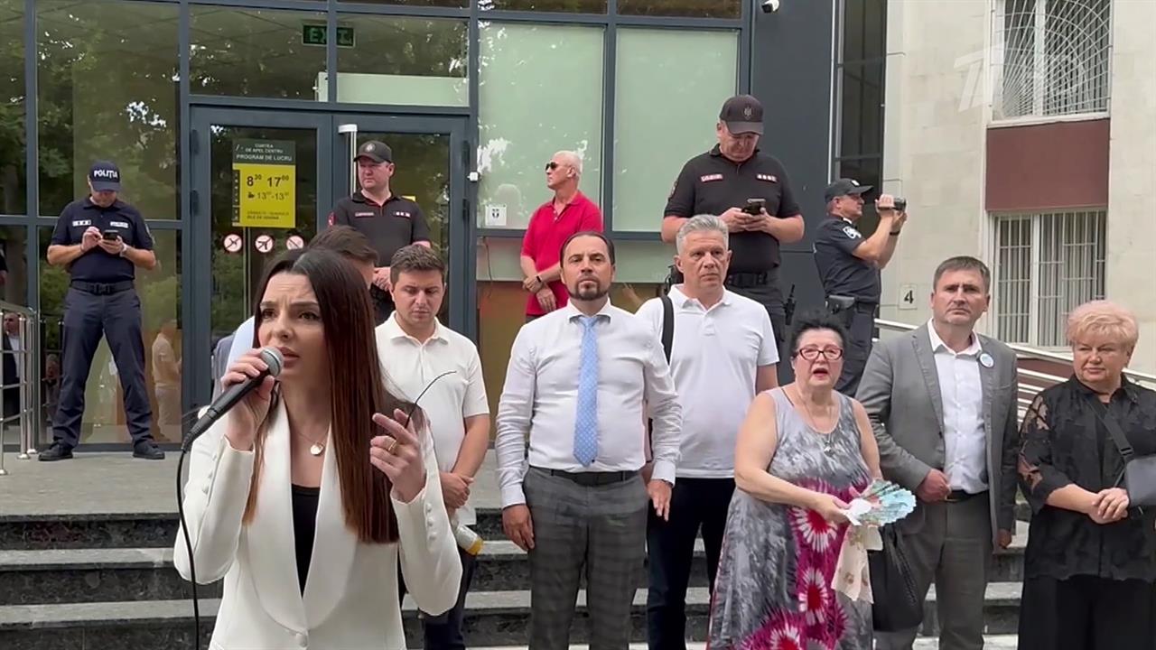 Евгению Гуцул оставили под домашним арестом