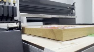 Печать по фрезерованной фанере на большом расстоянии 17 и 20 мм и пыление чернил при печати на голов