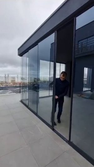 Система Раздвижка.
Безрамное остекление беседок, террас и пристроек.