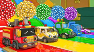 Футбольные мячи и детские машинки - Песня "Колеса в автобусе" Английский для детей.