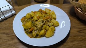 Картошка с мясом по-домашнему в мультиварке