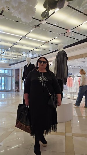 Пойдёмте прогуляемся со мной в дендропарк 🌿
Шопинг 🛍 Гринвич ✨️
Обзор цен и витрины магазинов 🛍