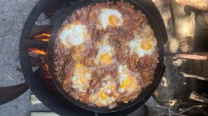 ШАКШУКА ПО СОЛОВЬЕВСКИ ! СУПЕР вкусный рецепт на живом огне. #шакшука #вкуснаяеда