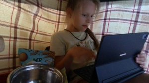 Я ПРОБРАЛАСЬ В СЕКРЕТНУЮ КОМНАТУ КРОТА ПОД ЗЕМЛЁЙ. ЧТО Я ТАМ НАШЛА?