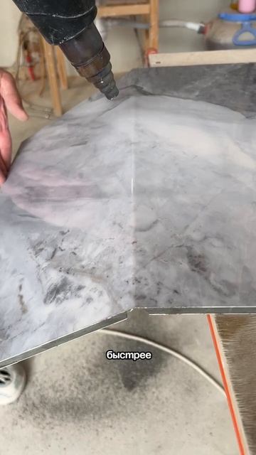 Угол 90 градусов на глянцевых панелях