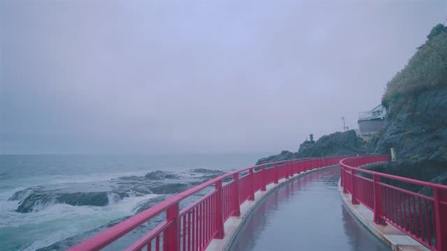 🇯🇵 Япония - дождливое утро в Эносиме ⧸ пианино + звук дождя / 2025