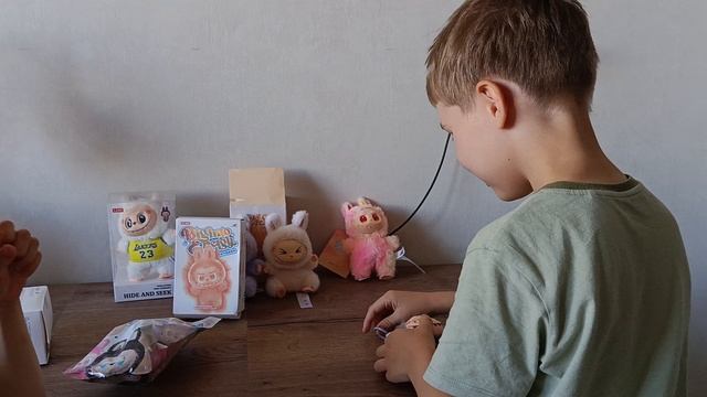 Распаковка Лабубу смотреть онлайн