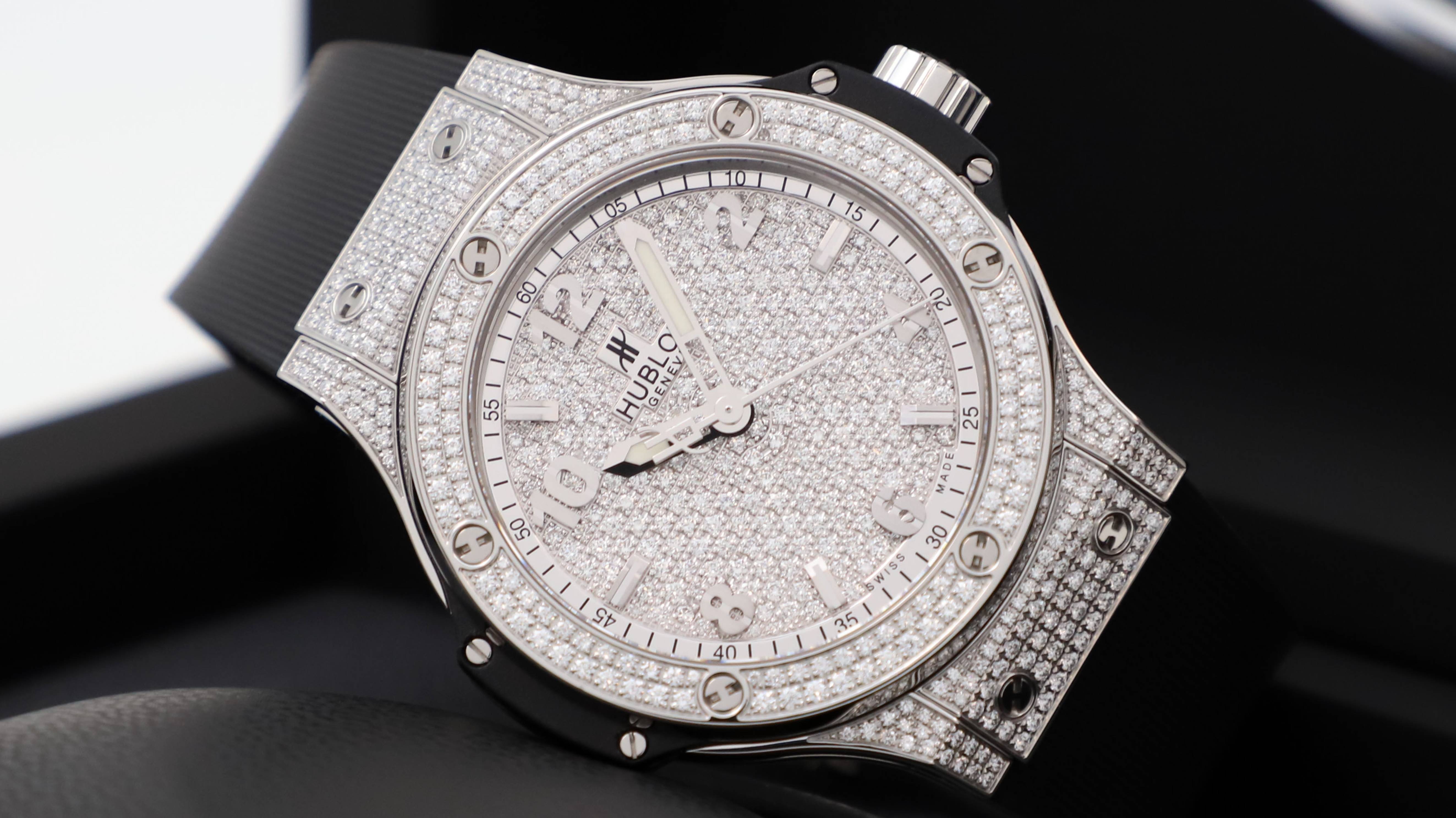 Hublot Big Bang 38 mm 361.SX.9010.RX.1704 смотреть онлайн