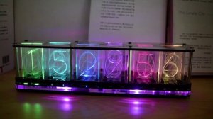 RGB часы в стиле ретро