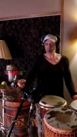 Real Bassist ft. Лев Слепнер / Acid Techno Live with percussion
Real Bassist (Дмитрий Максимов) -