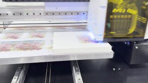 Печать на картоне на УФ принтере А2 (40х60 см)