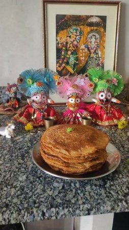 Making delicious pancakes at home  #mayapur #food #recipe #cooking #pancakes #shorts