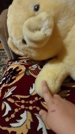ребята вы можете придумать имя медведя вот этого который я показывал