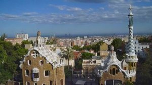 Барселона (Испания), на обзорной площадке в парке Гуэль.