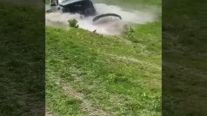 Не зная броду, не лезь в воду!