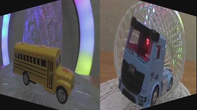 Реально.
Даже самые простые детские машинки, в праздничном свете смотрятся лучше.