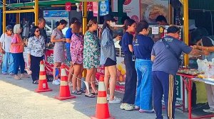 Подработка матери превращается в империю жареных бананов, отмеченную звездой Мишлен
