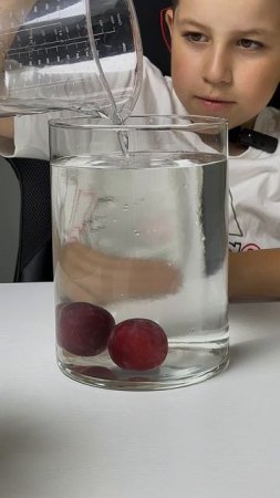 КАК ОПРЕДЕЛИТЬ СВЕЖЕСТЬ  ФРУКТА? 🍑🍏