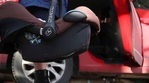 Правительство РФ ужесточило требования к детским автокреслам